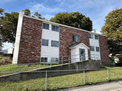 5 Lenox St APT 2, Lowell, MA, 01852
