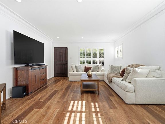 5th image of 4027 La Salle Ave