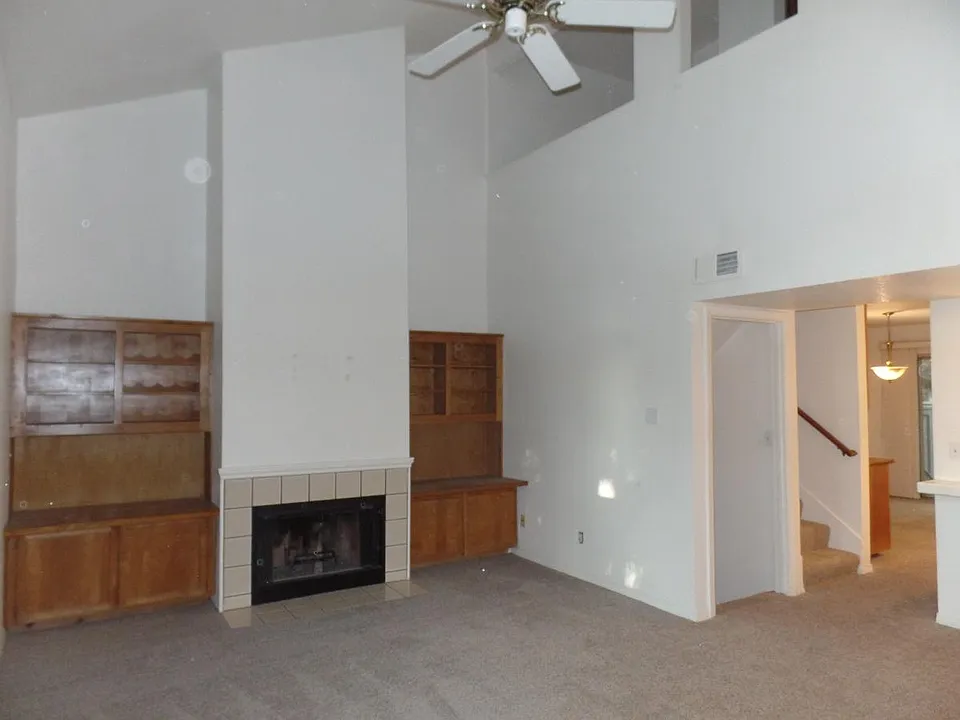 vaulted ceilings in living room
