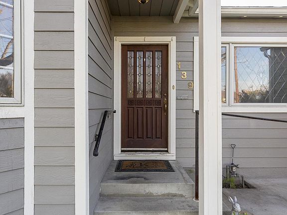 4th image of 139 N Mission Dr
