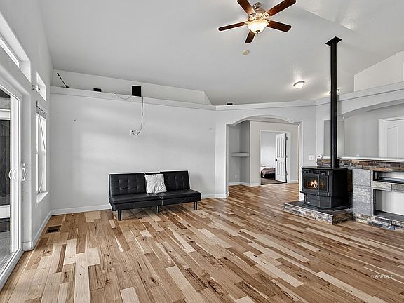 5th image of 254 Brooklawn Dr