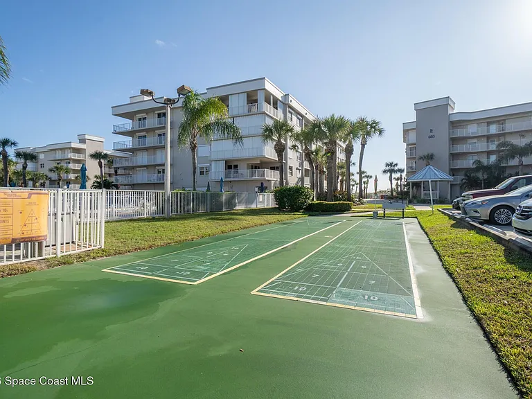 601 Shorewood Dr #G505 — Photo 36