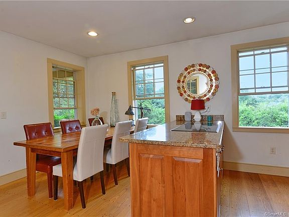 4th image of 844 Wrights Crossing Road