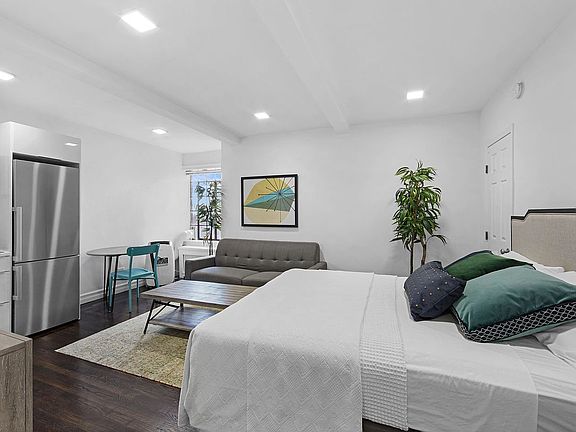 3rd image of 5 Tudor City Pl APT 233