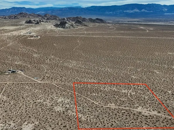714 Esaw Rd, Lucerne Valley, CA 92356