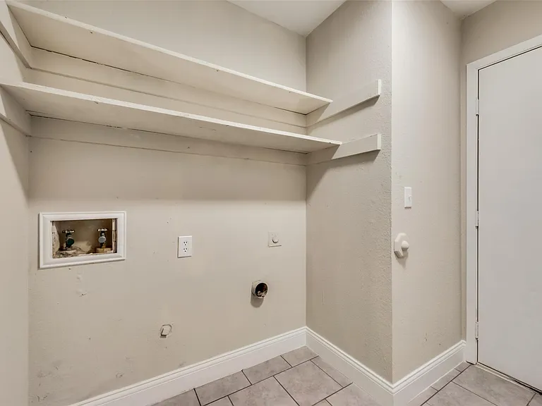 3301 Cliffview Dr — Photo 22