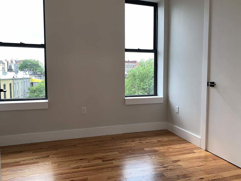 2nd image of 1719 Sterling Pl APT 4D