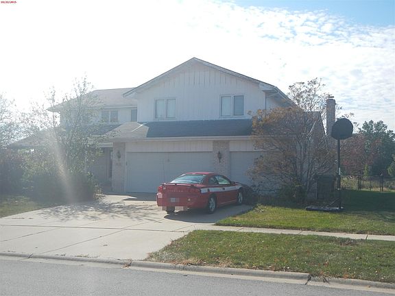 4th image of 8601 Brookside Glen Dr