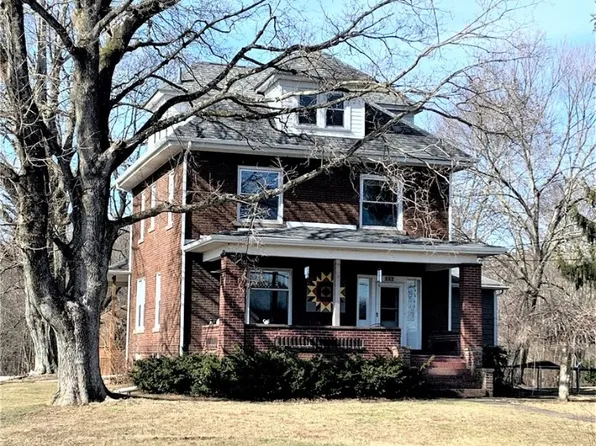 217 Larchwood Dr, New Galilee, PA 16141