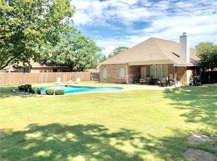 4402 Cluster Oak Ct, Granbury, TX 76049