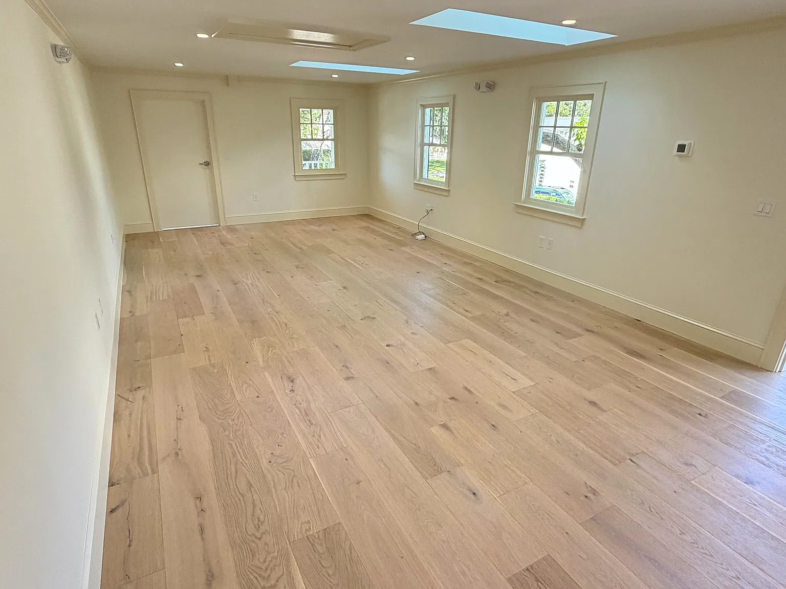Studio, 400 sqft, $2,500 — Photo 4