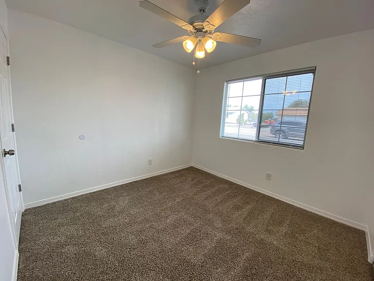 6582 W Hershey Way — Photo 22