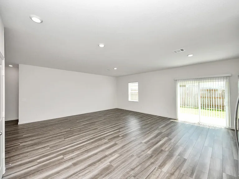 1902 Corsica Creek Ln — Photo 24