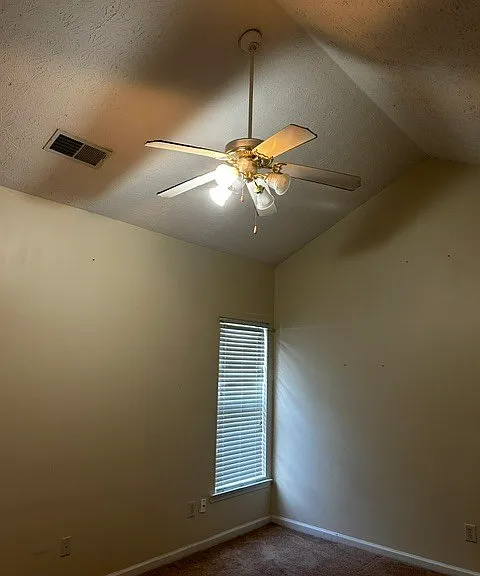 9592 Lakeview Cir — Photo 8