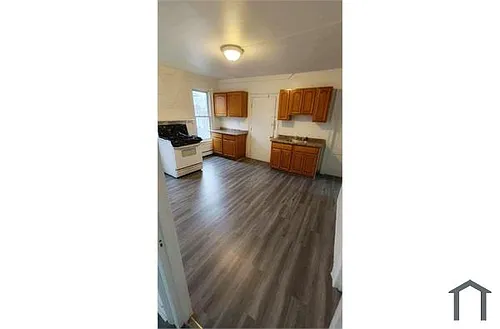 120 Babcock St #3 Photo 1