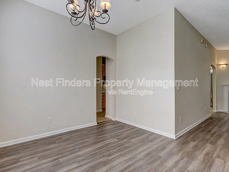 749 Grand Parke Dr — Photo 9