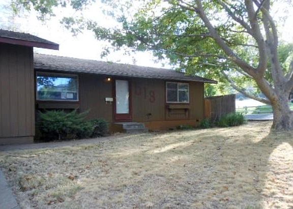 3rd image of 513 Lawrence Ln