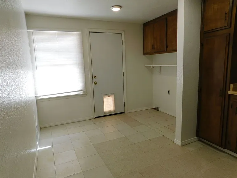 413 S Richmond Rd — Photo 4