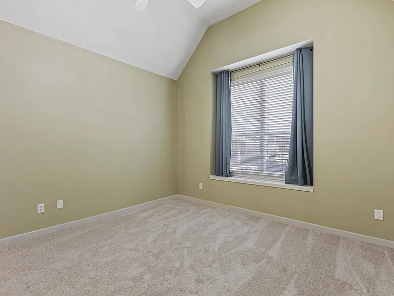1425 Island Town Dr — Photo 16