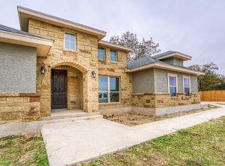 124B Carrizo Rdg, Floresville, TX 78114