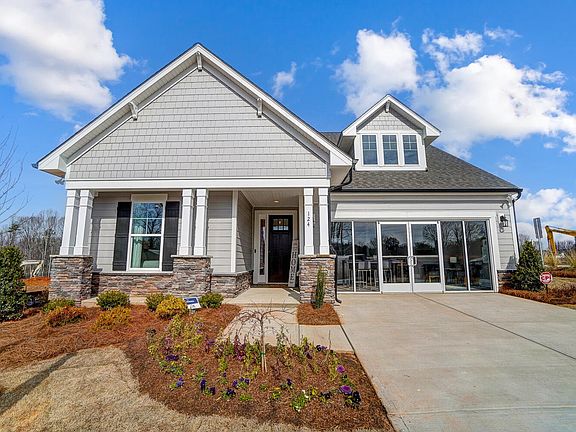 These photos are representative of this floor plan, but all options may not be available in every co