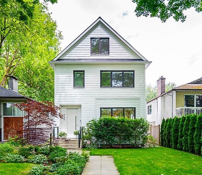 1st image of 785 W 20th Ave