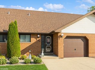 203 Fairview Dr #203, Manhattan, IL 60442