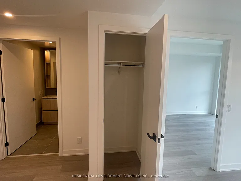 699 Sheppard Ave E #807 — Photo 5