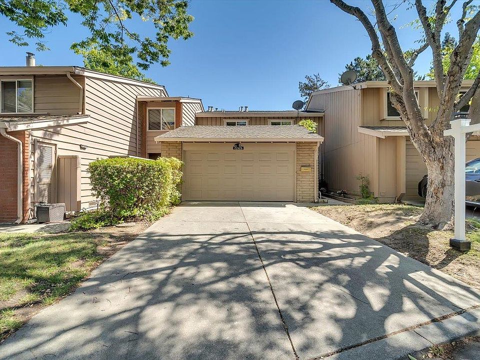 1st image of 22826 Poplar Grove Sq