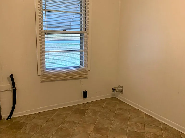 302 Forestview St — Photo 10