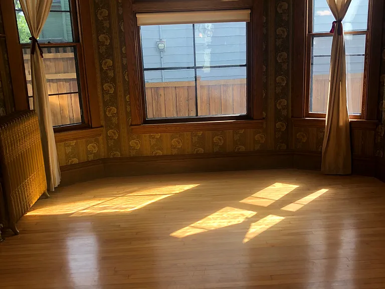 1059 Hague Ave #1 — Photo 8