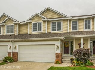 4216 152nd St, Urbandale, IA 50323