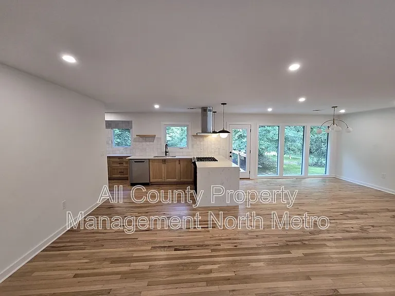 4335 King Springs Rd SE — Photo 4