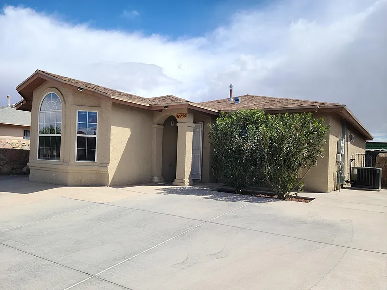 12256 Tierra Canada Dr — Photo 1