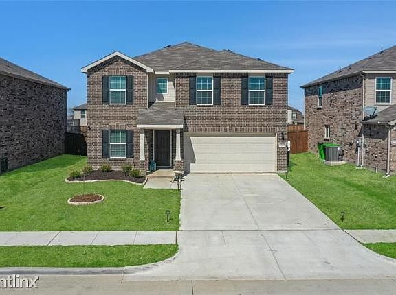 3rd image of 1309R Waggoner Dr