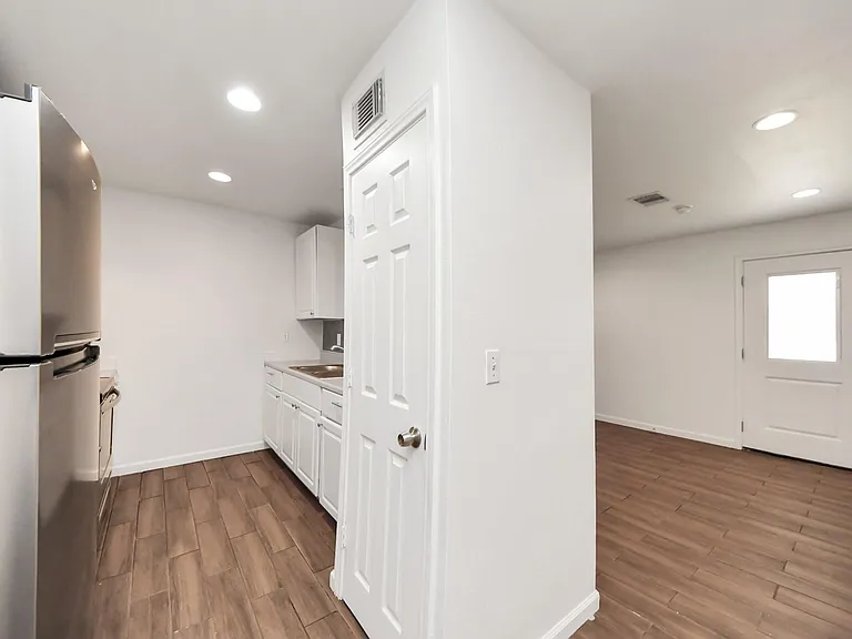 12068 Beechnut St #C — Photo 18