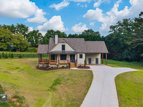 2nd image of 63 Redridge Rd