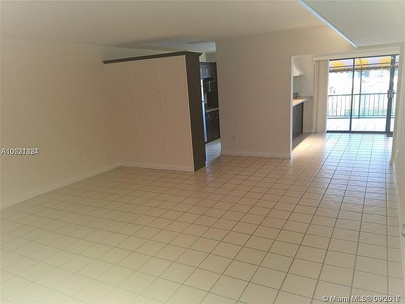5th image of 16012 Kilmarnock Dr