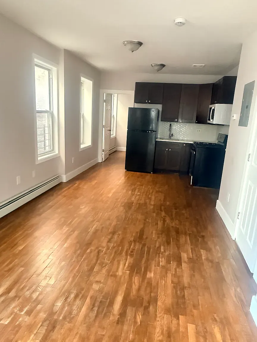 2707 Decatur Avenue — Photo 1