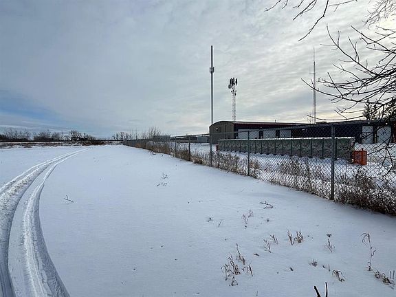 4th image of 5137 Henderson Hwy