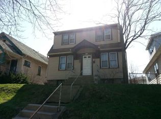 3739 W State St, Milwaukee, WI 53208