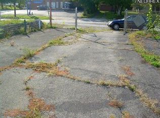 2042 E Midlothian Blvd, Youngstown, OH