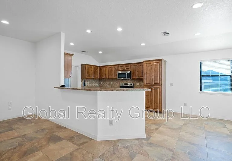 1634 Sunblossom Cir — Photo 24