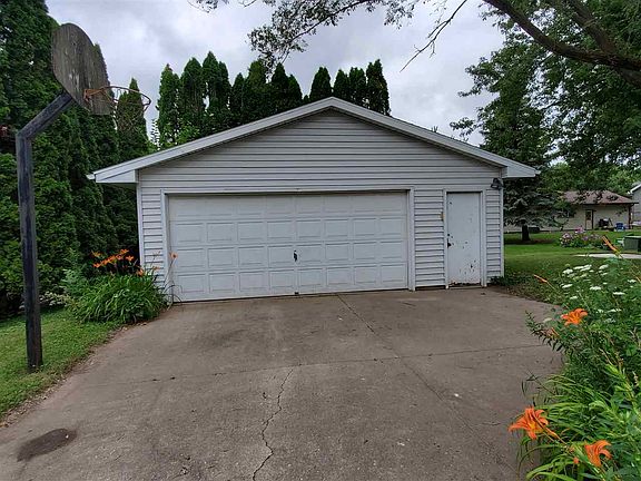 3rd image of 609 Hearthside Dr