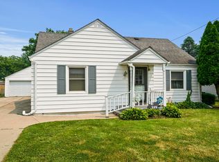 325 N Mineral St, Byron, IL 61010