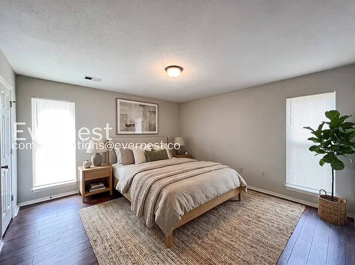 10157 Riggan Dr — Photo 4