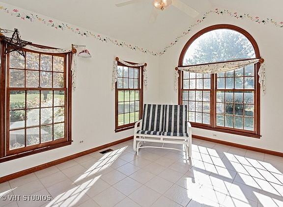 4th image of 2321 Steeple Chase Cir W