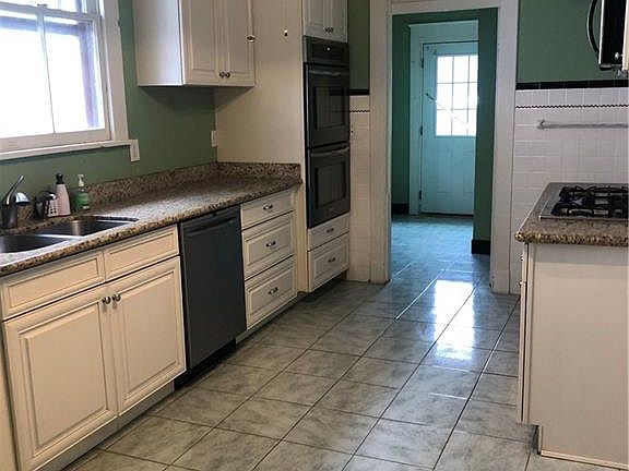 3rd image of 3501 Louisiana Avenue Pkwy