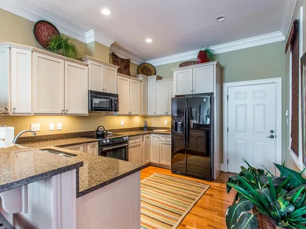 529 Lawrence St, Lexington, KY 40508