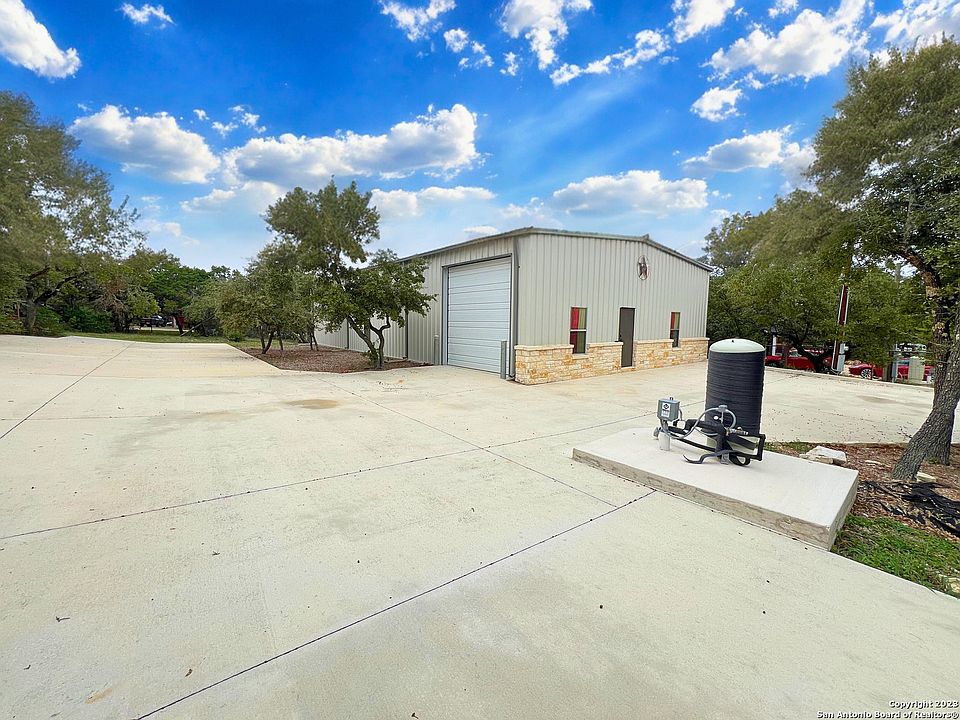 1st image of 1213 Londondary Dr